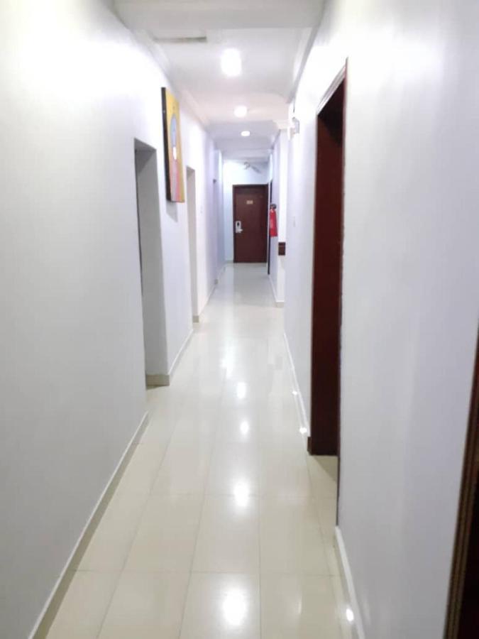 Alluring View Hotel - Toyin Sreet Ikeja Εξωτερικό φωτογραφία
