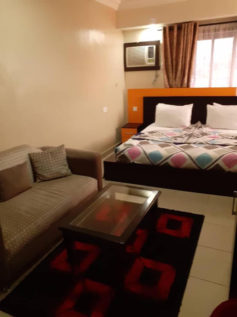 Alluring View Hotel - Toyin Sreet Ikeja Δωμάτιο φωτογραφία